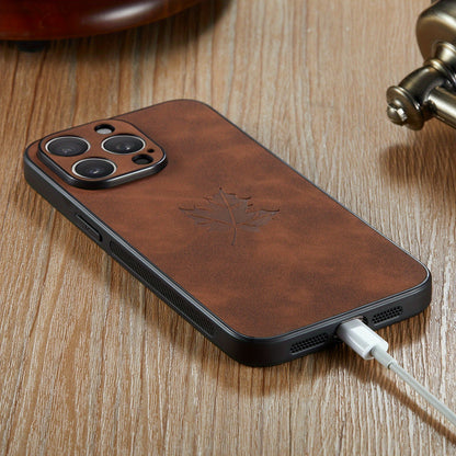 Suitable for Iphone 16/15/14/13/12/11 Pro/Promax/Plus Ultra-Thin Luxury Retro Leatherette Mobile Phone Case Lambskin Maple Leaf Pattern Camera Lens Full Protective Case Skin-Feel Non-Slip And Anti-Fall Simple Personality Busi